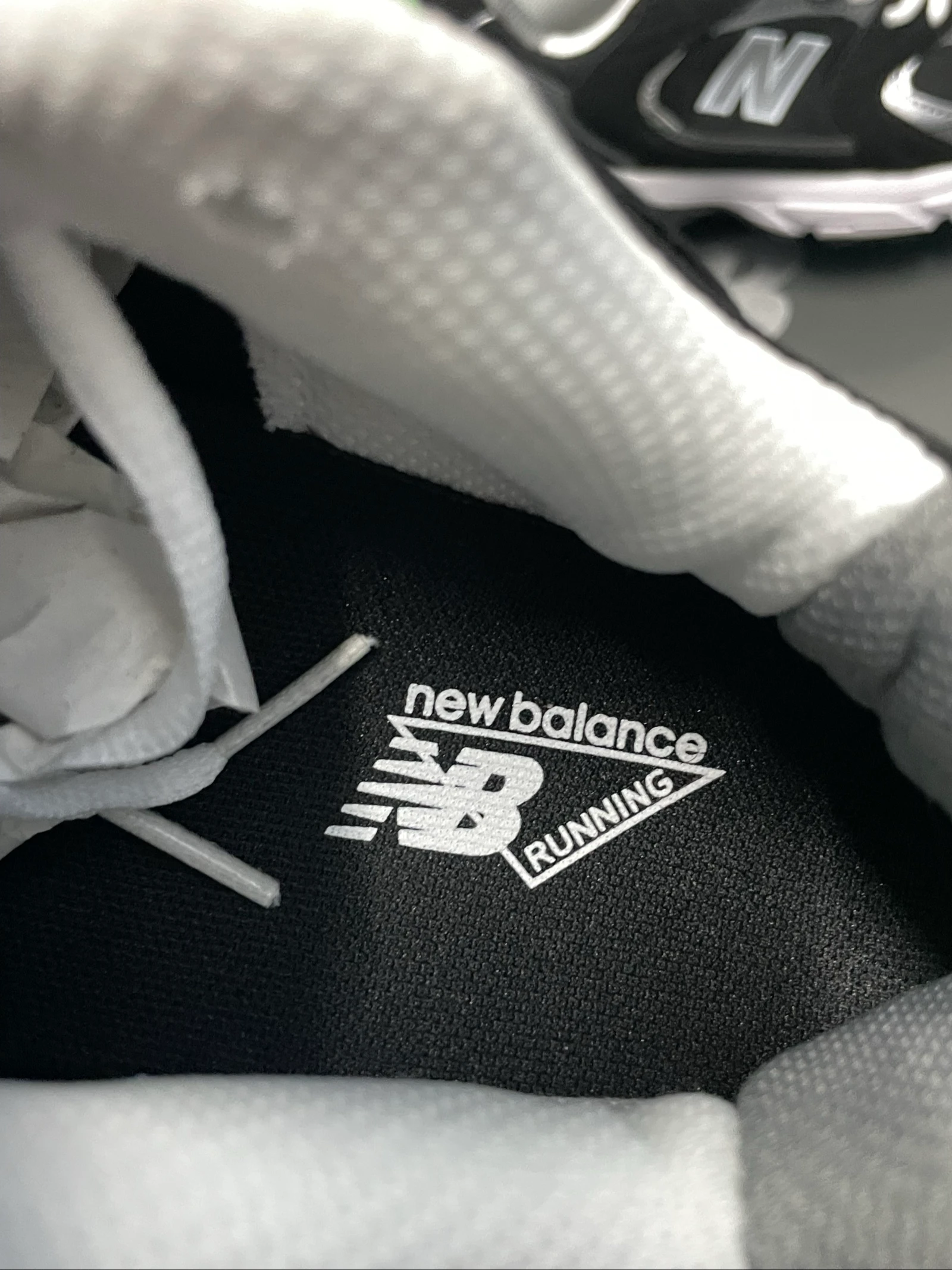 New Balance sneakers – photo 8